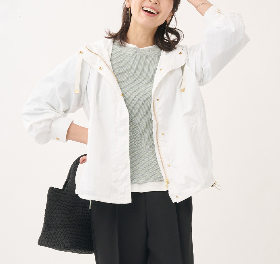 【軽やか素材ときれいめデザインを組み合わせた、春のフードジャケット】